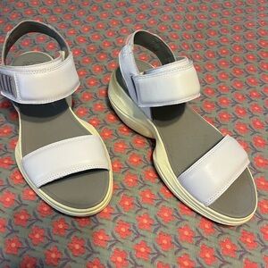 Sorel White Women's Sandals